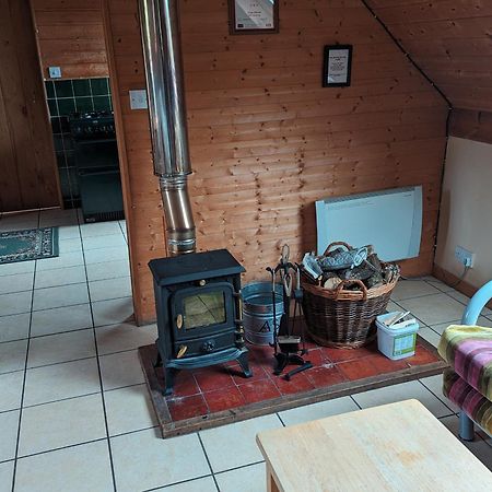The Loft Apartment Llangunllo Bagian luar foto